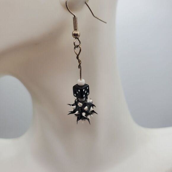 Punk spiked black dangle earrings - Picture 1 of 2